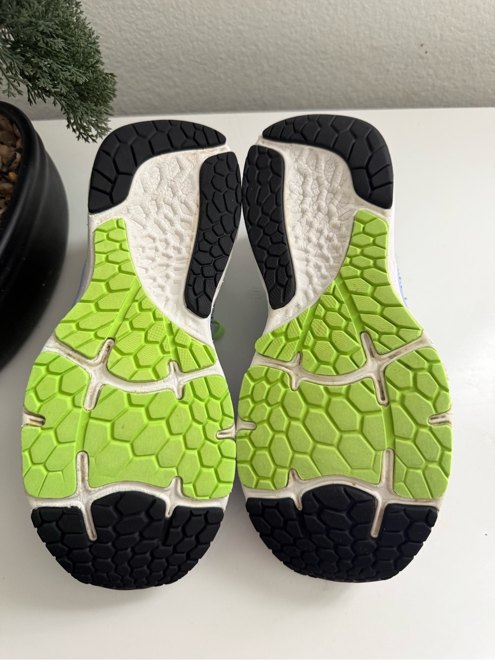 New Balance 880v10 women size 8 Light Blue and Neon Green Women's Athletic Shoes - Picture 6 of 8